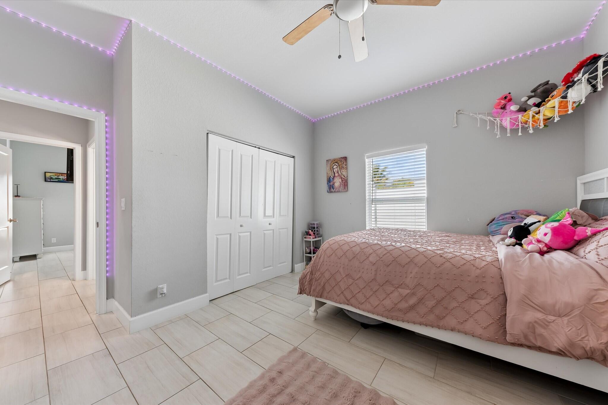 525 NW 12th Avenue