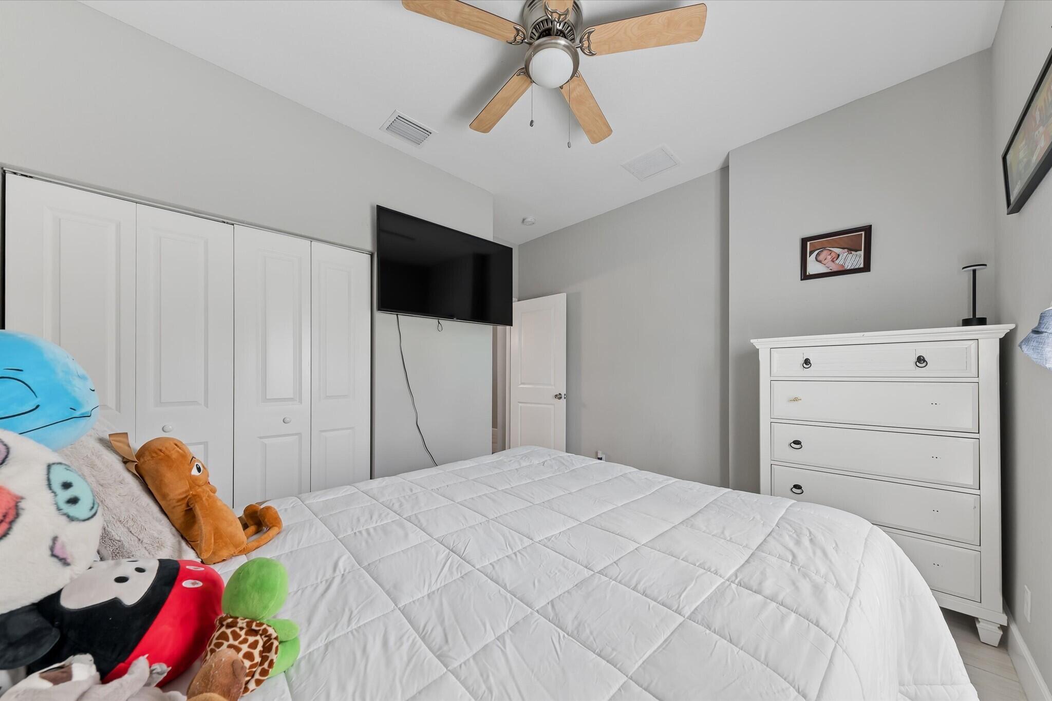525 NW 12th Avenue