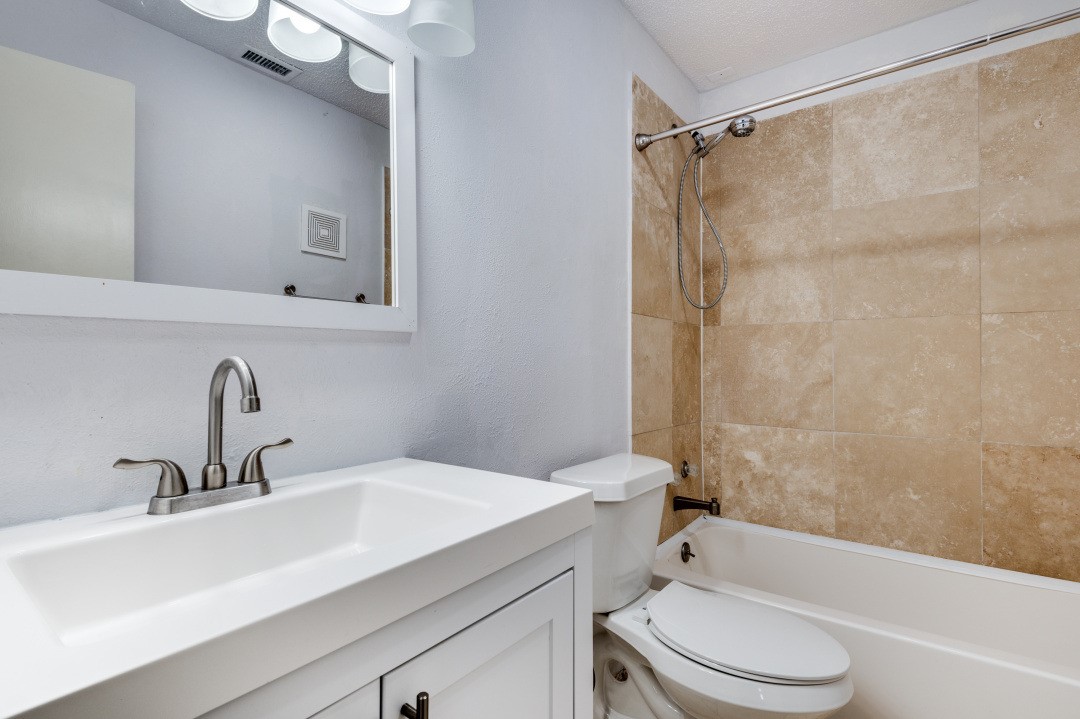 2108 Warnford
