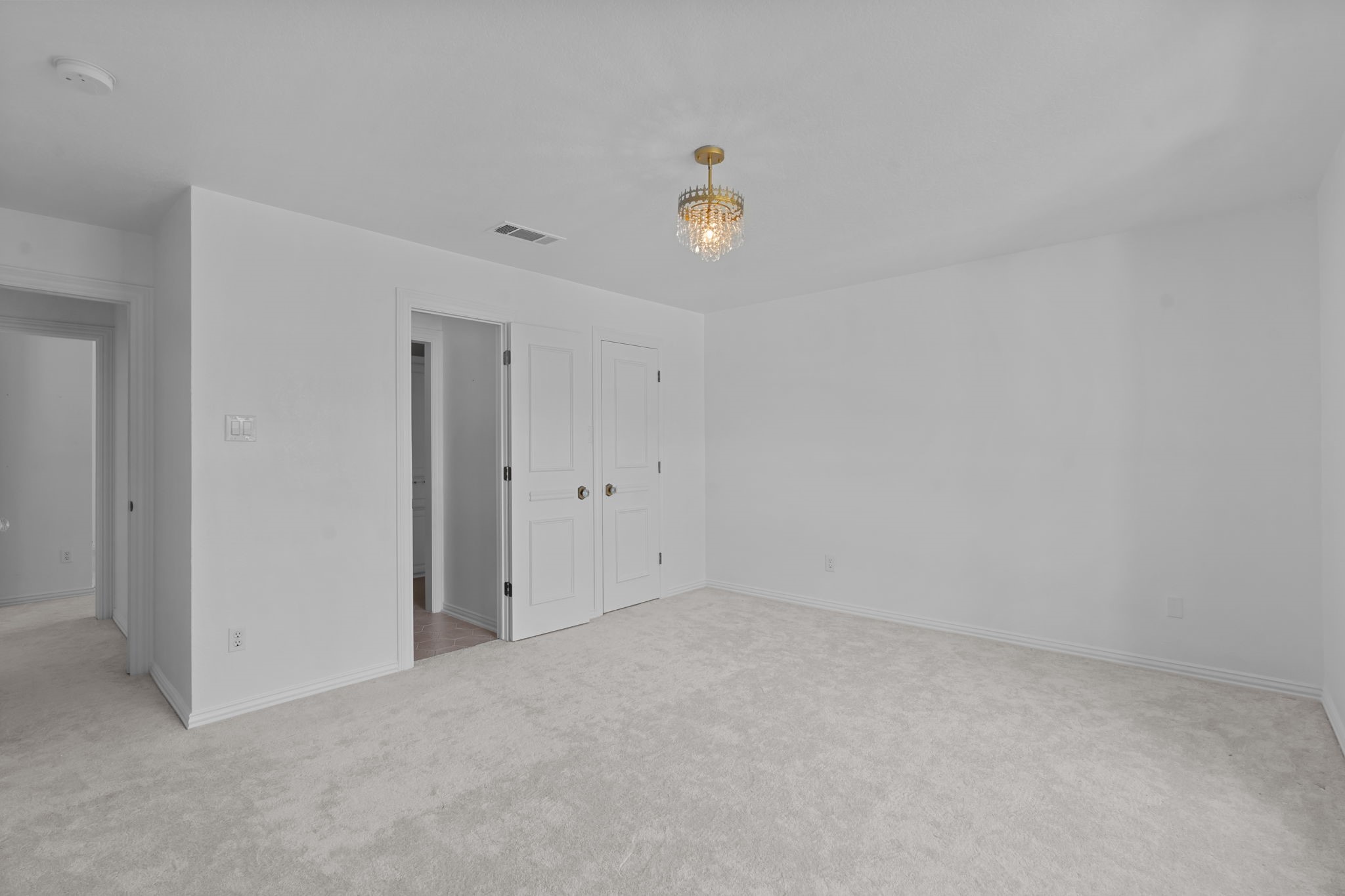 804 Woodcrest Court