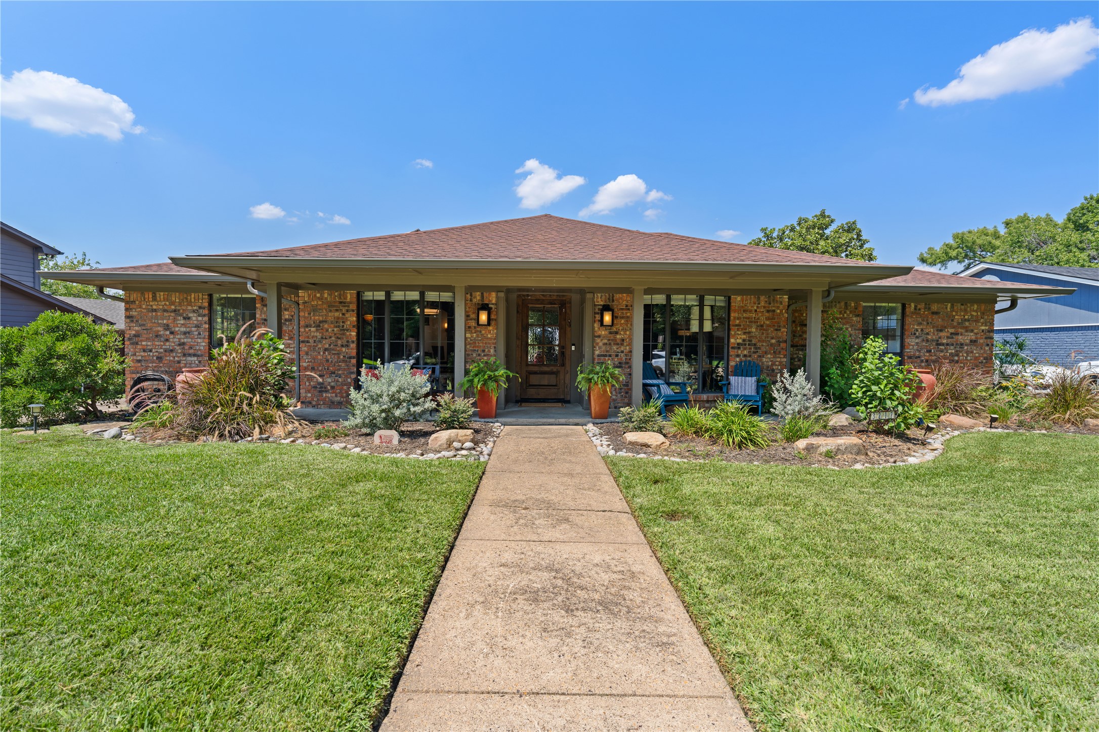 3217 Rolling Knoll Drive