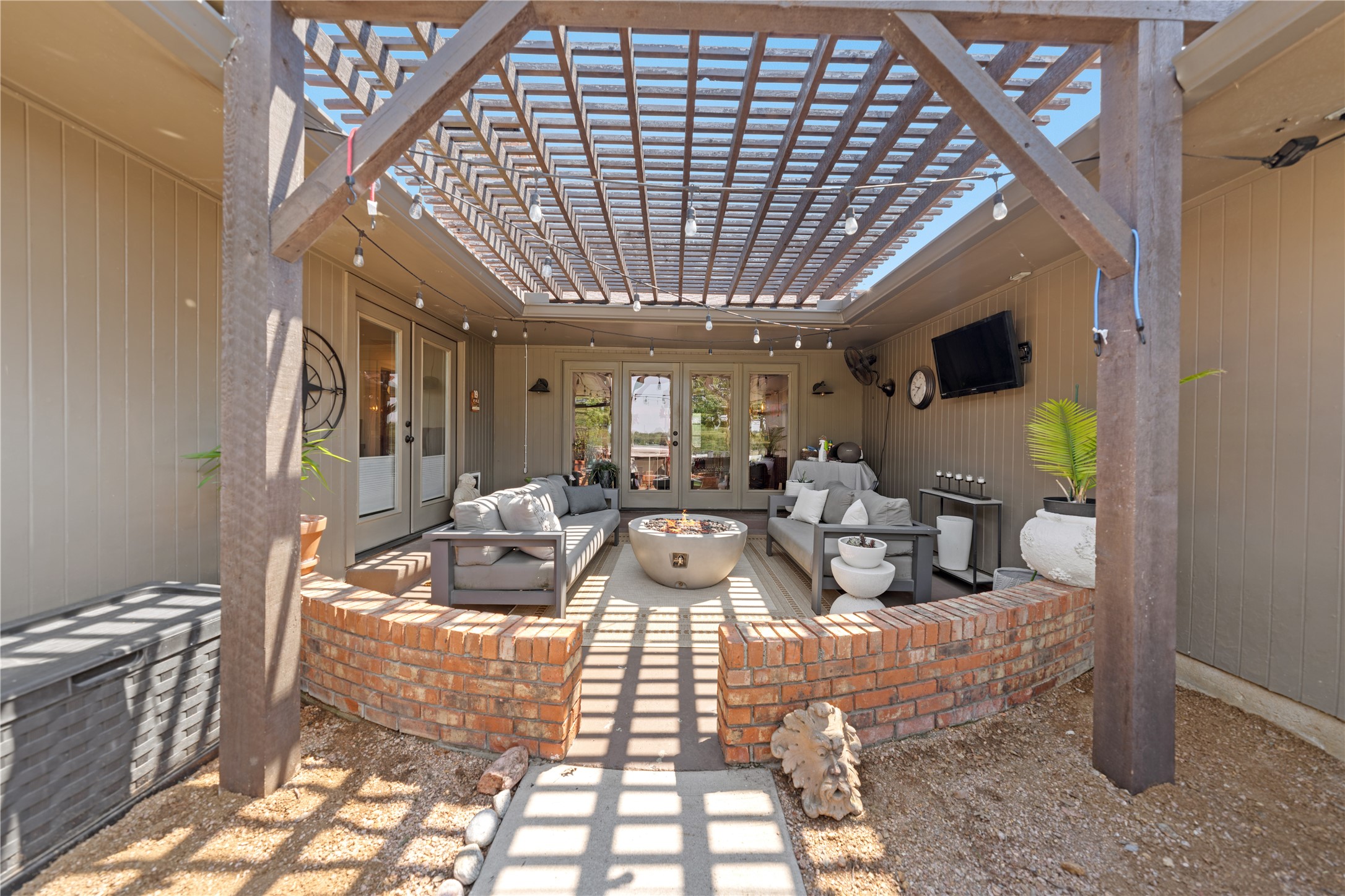 3217 Rolling Knoll Drive