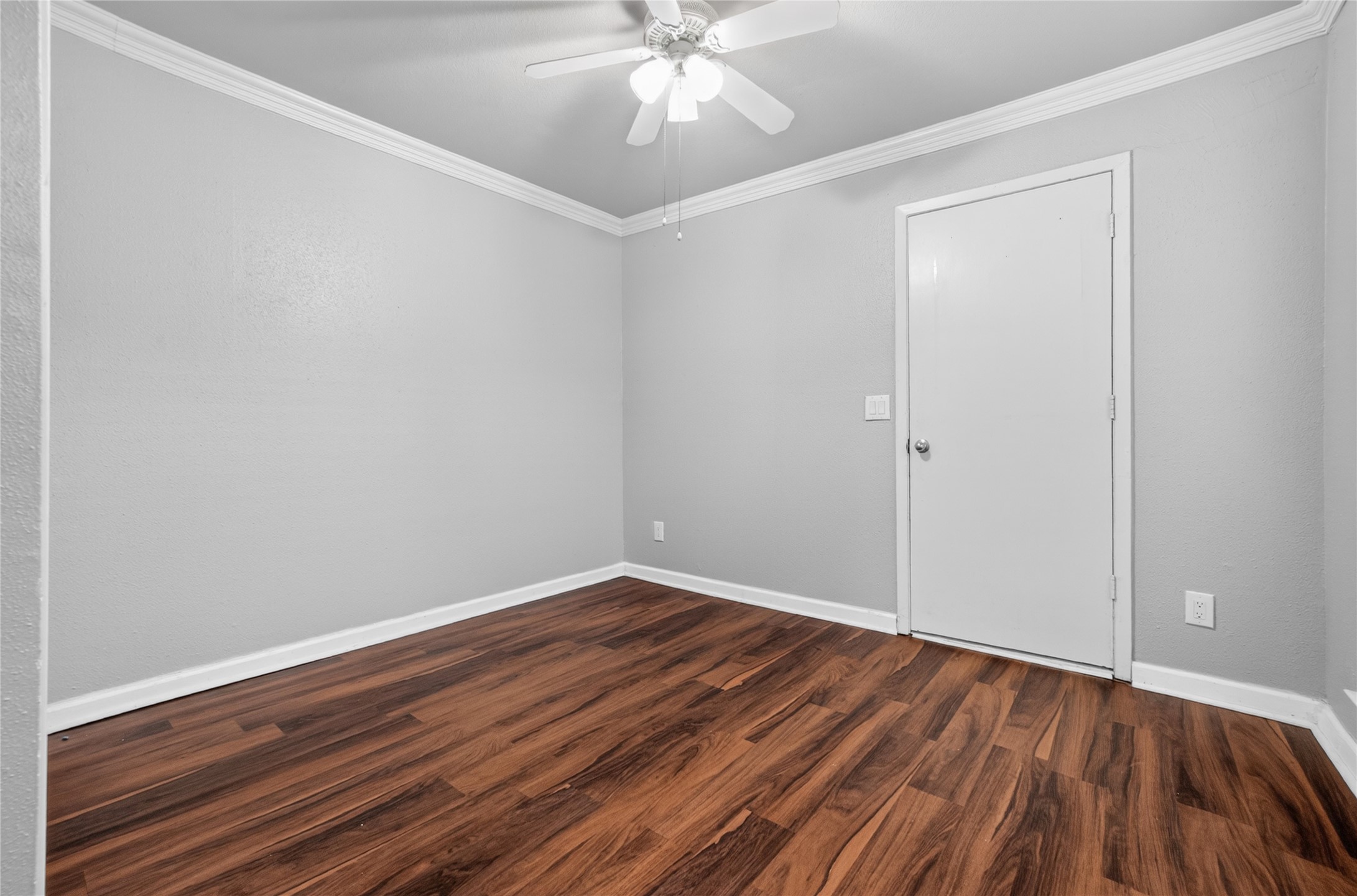 3136 Pin Oak Court