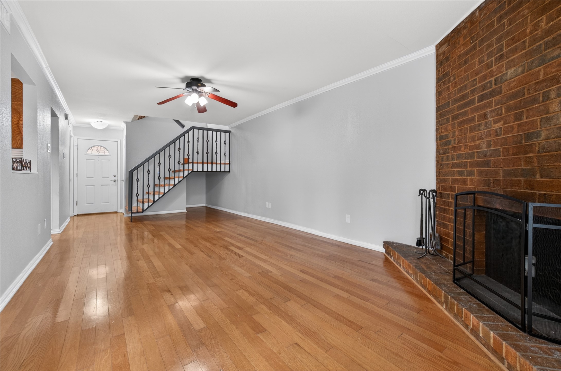 3136 Pin Oak Court
