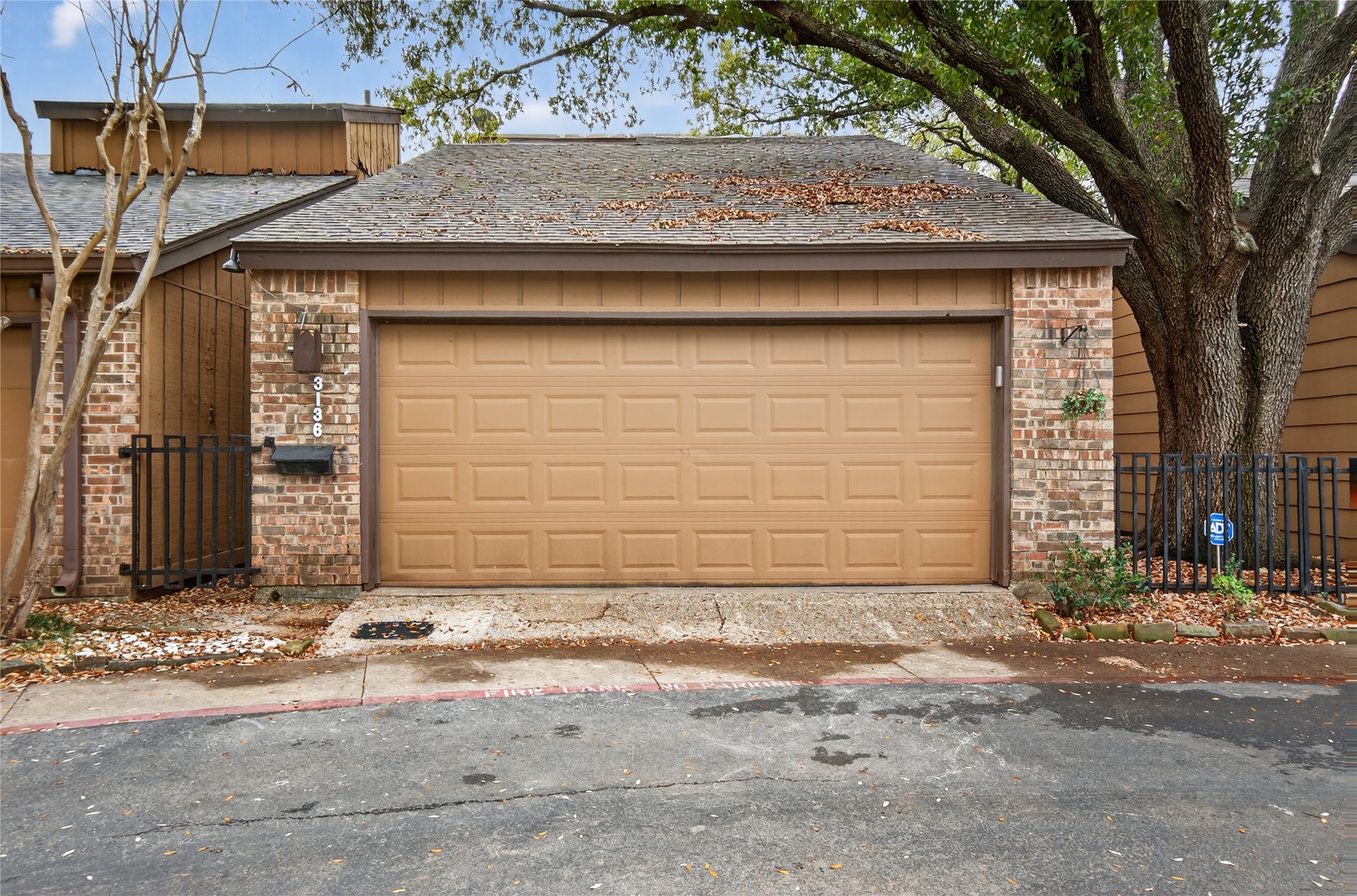 3136 Pin Oak Court