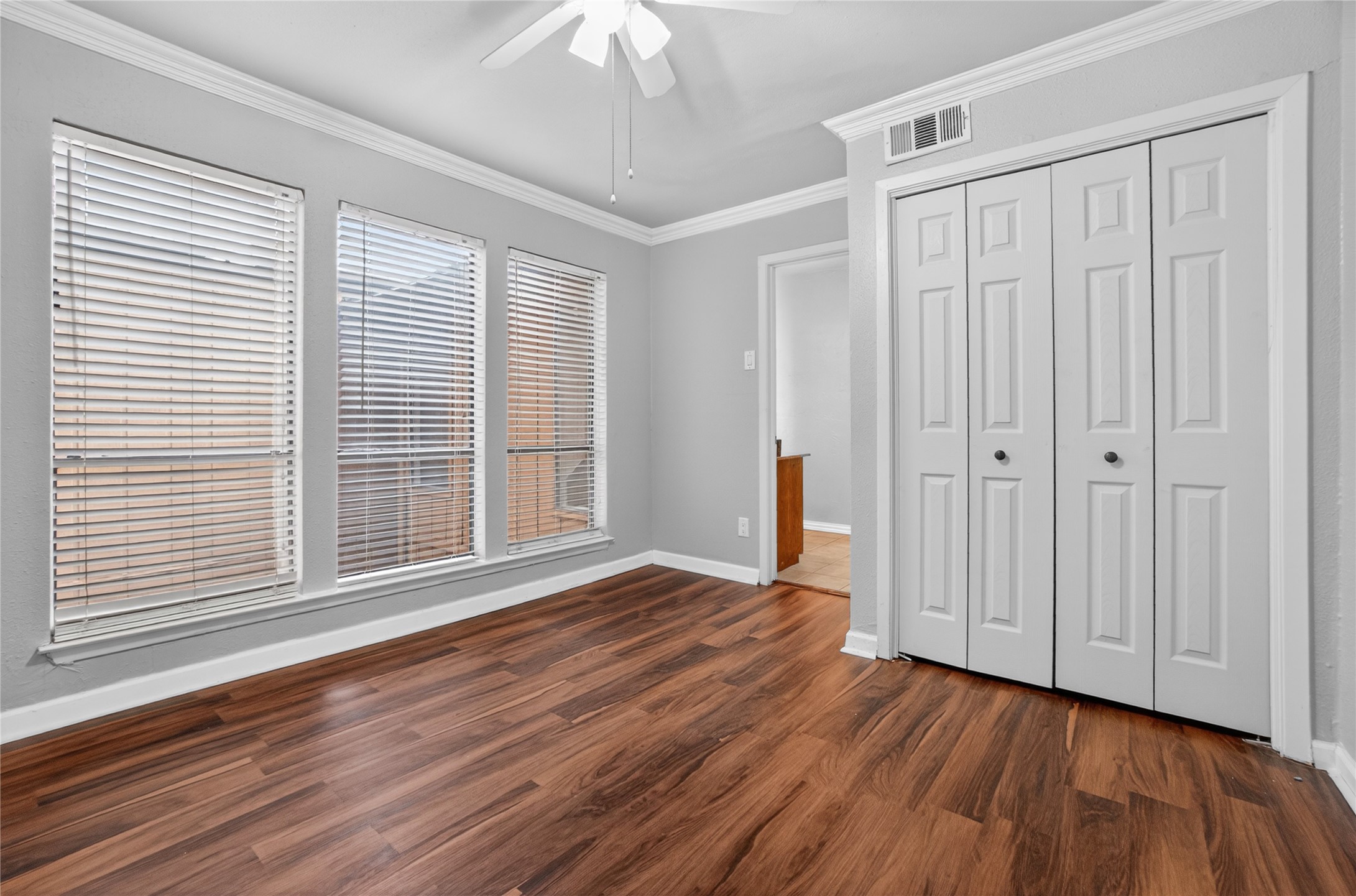 3136 Pin Oak Court