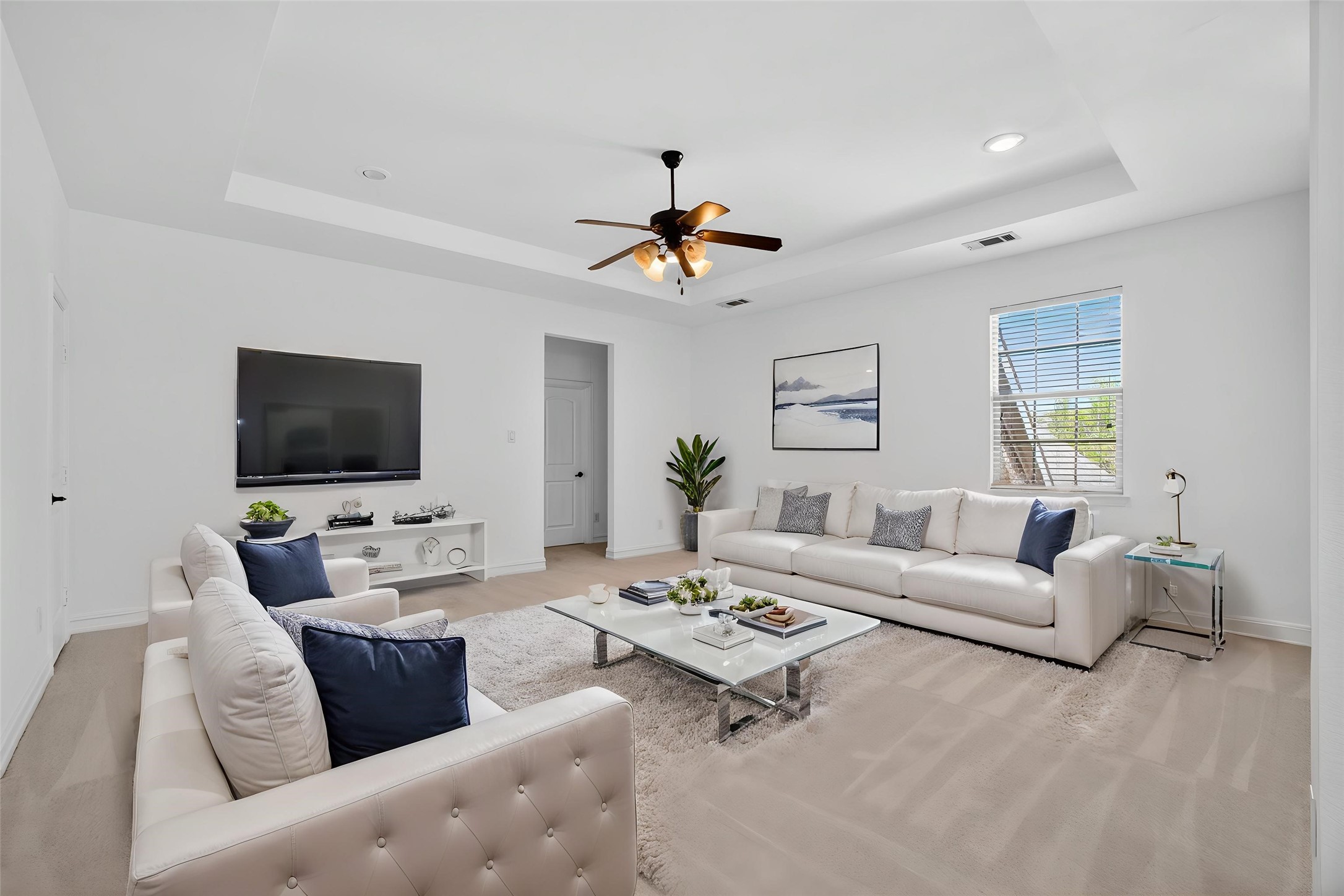 2538 Broadway Drive