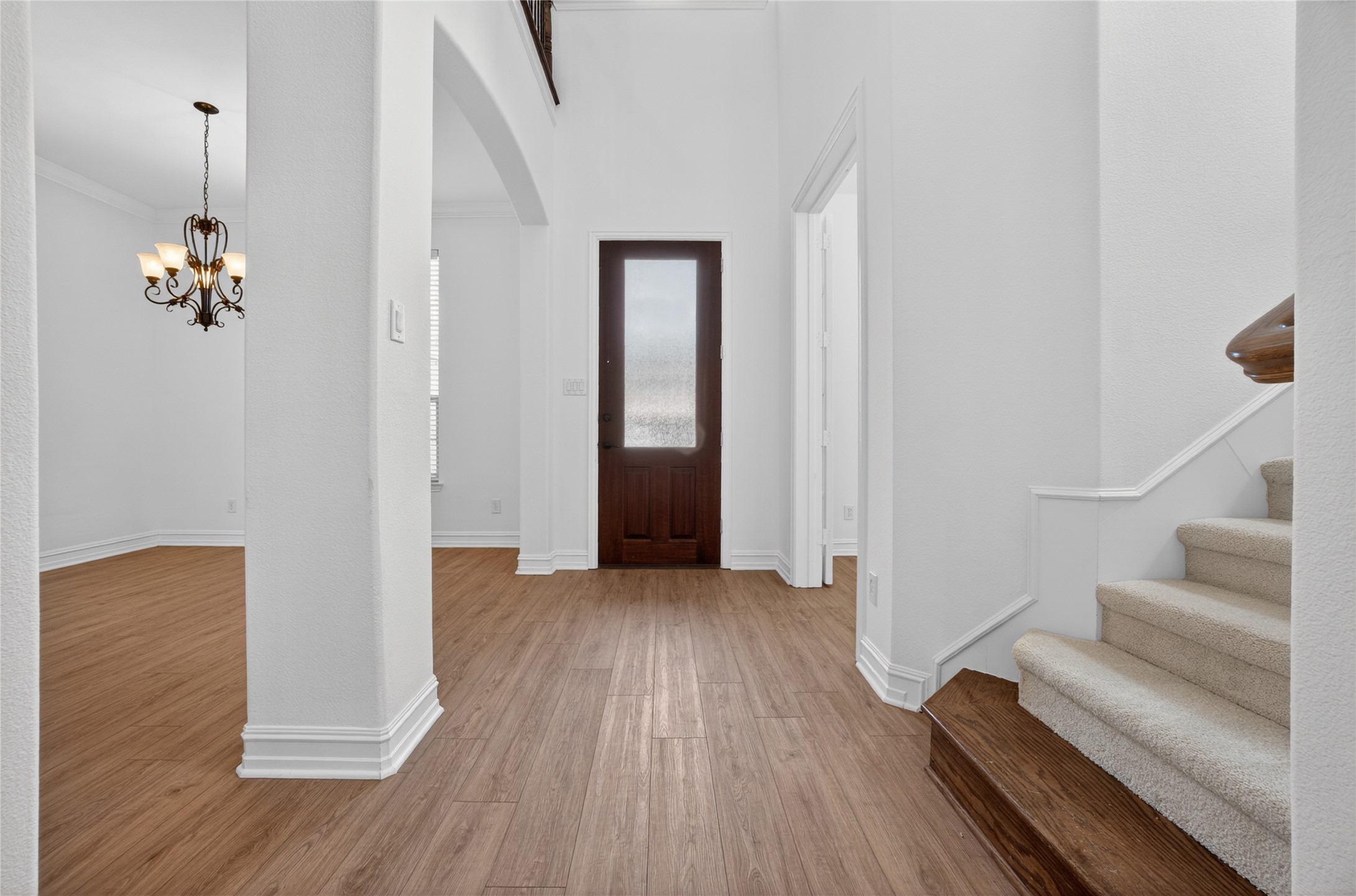 2538 Broadway Drive