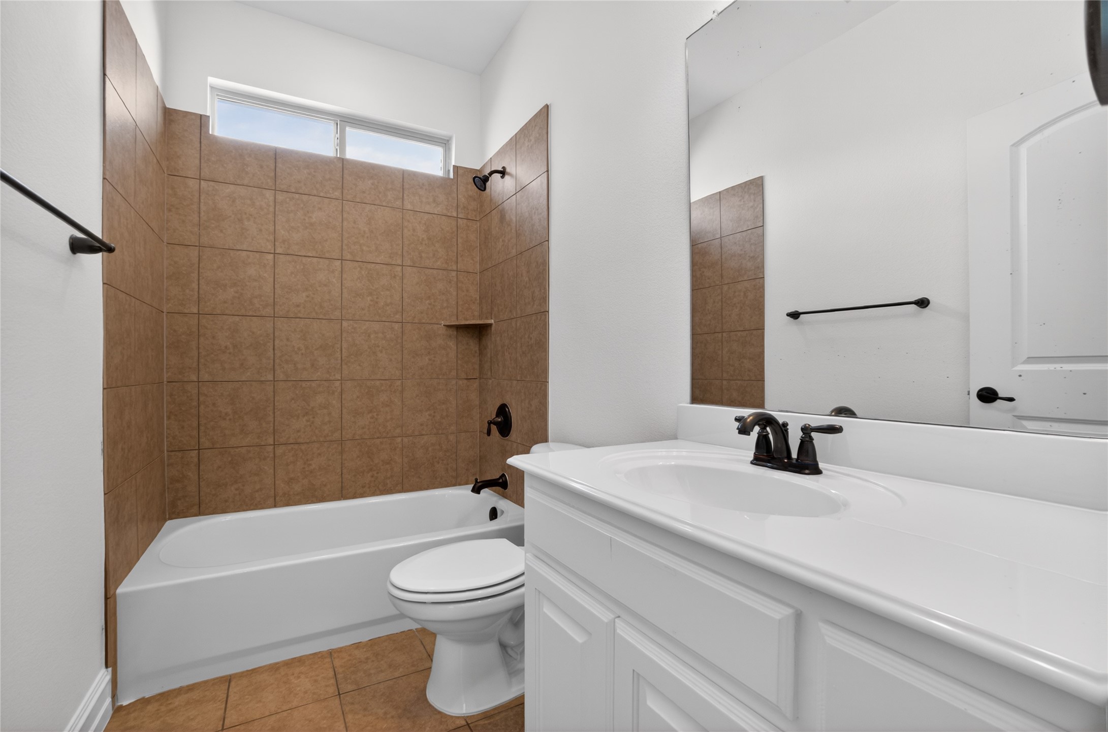 2538 Broadway Drive
