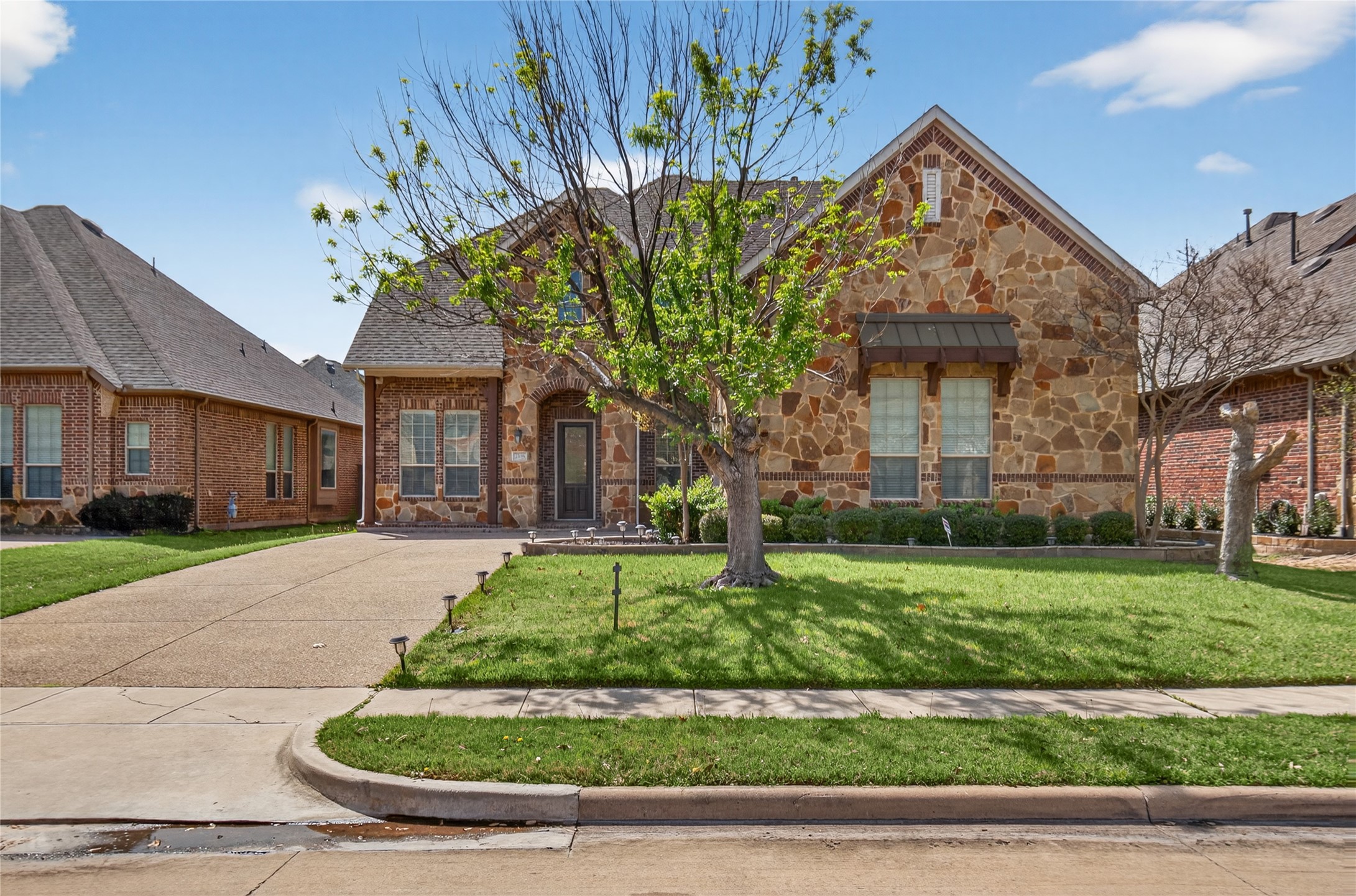 2538 Broadway Drive