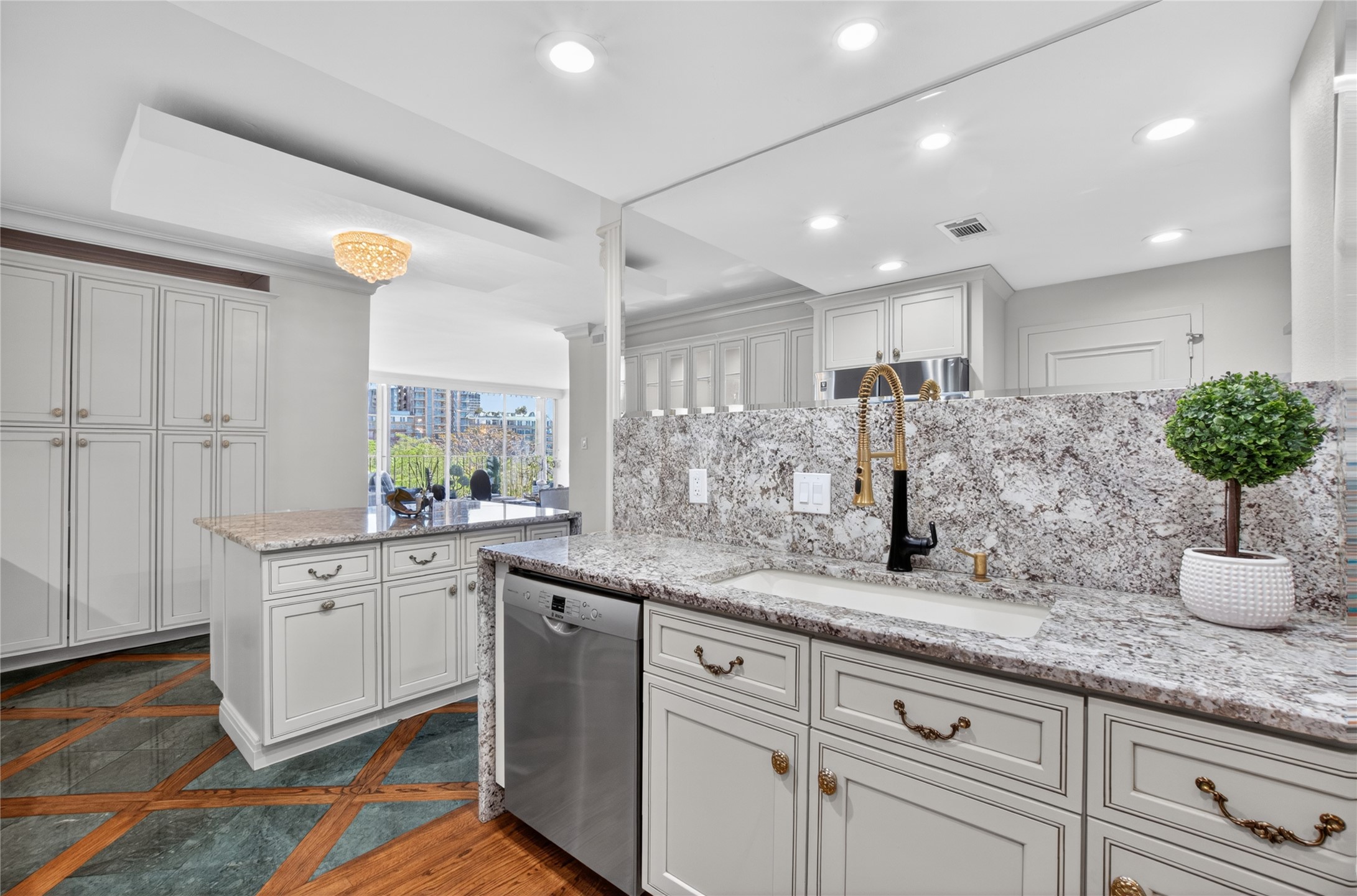 3310 Fairmount Street 7D