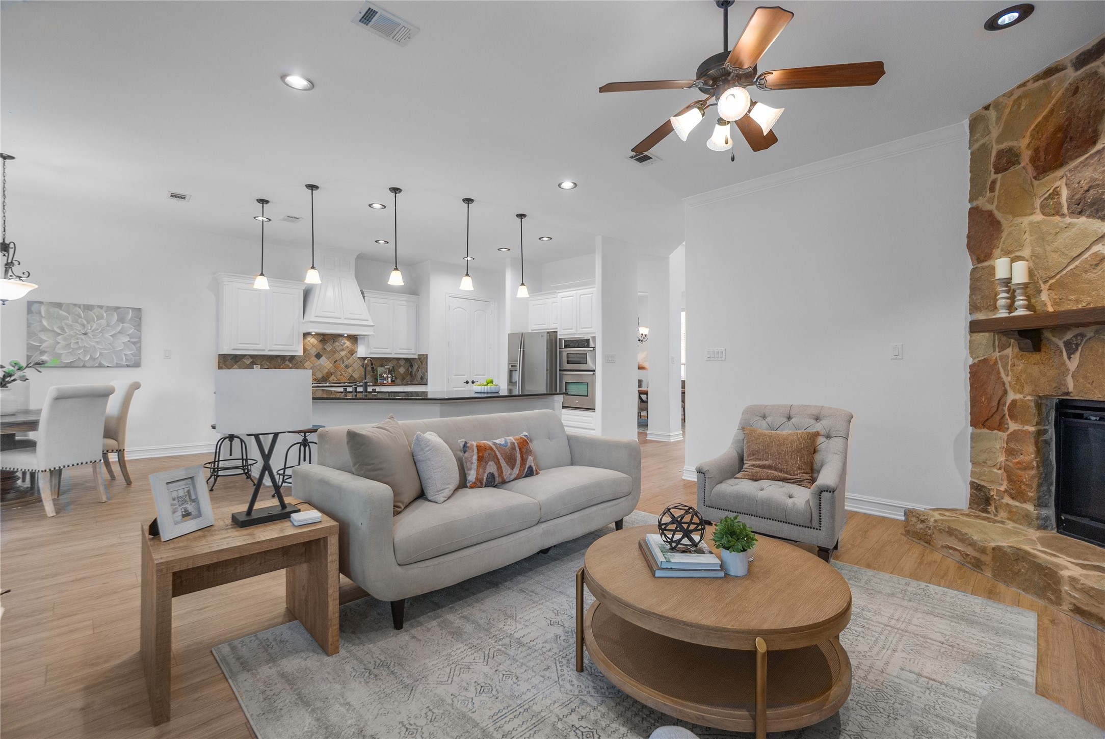 2538 Broadway Drive