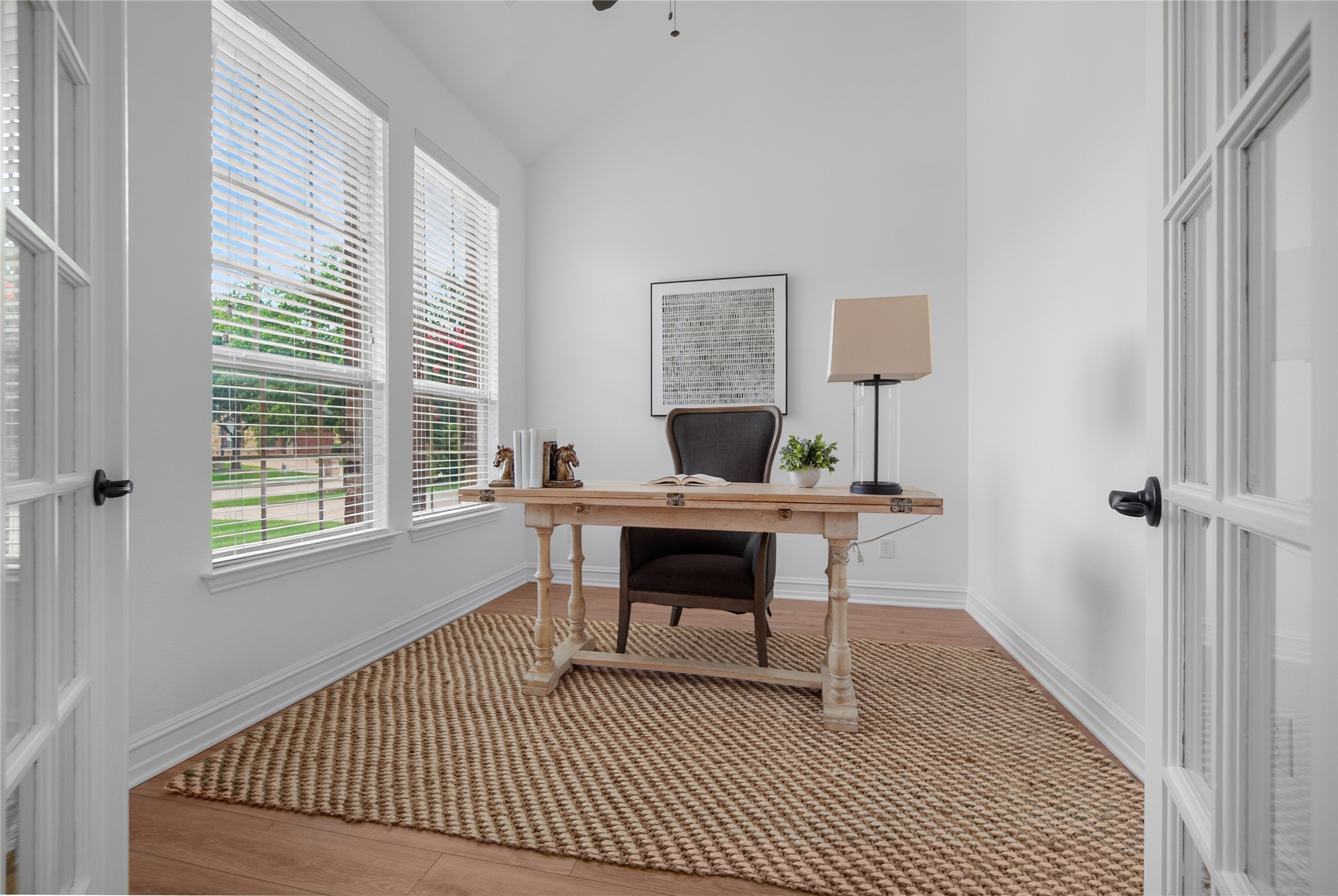 2538 Broadway Drive