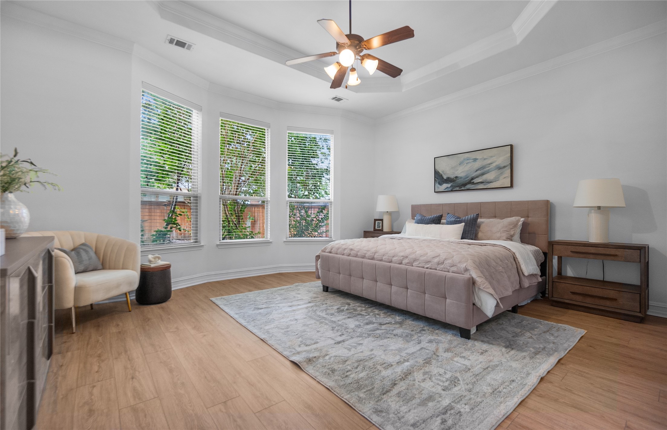 2538 Broadway Drive