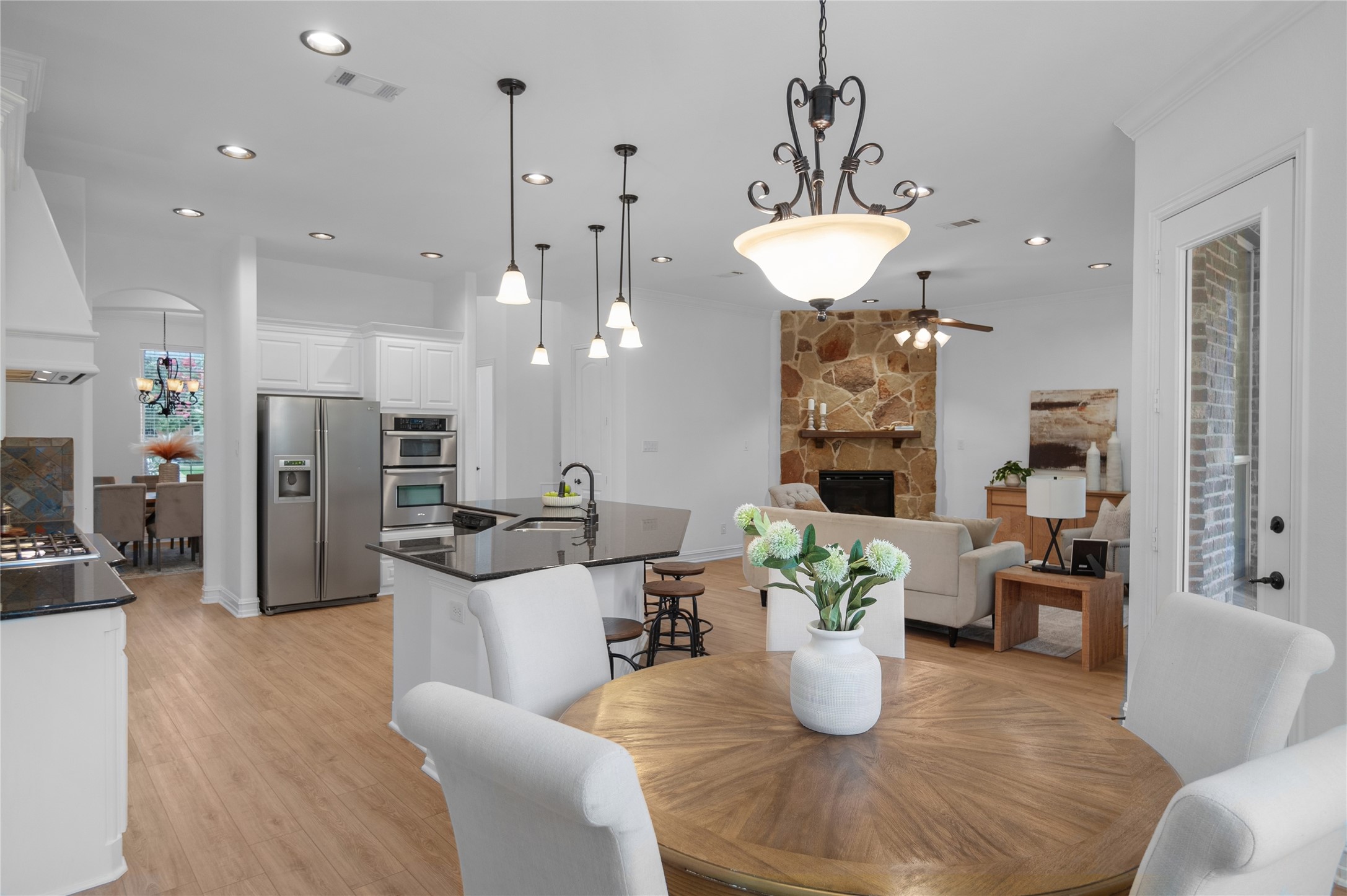 2538 Broadway Drive