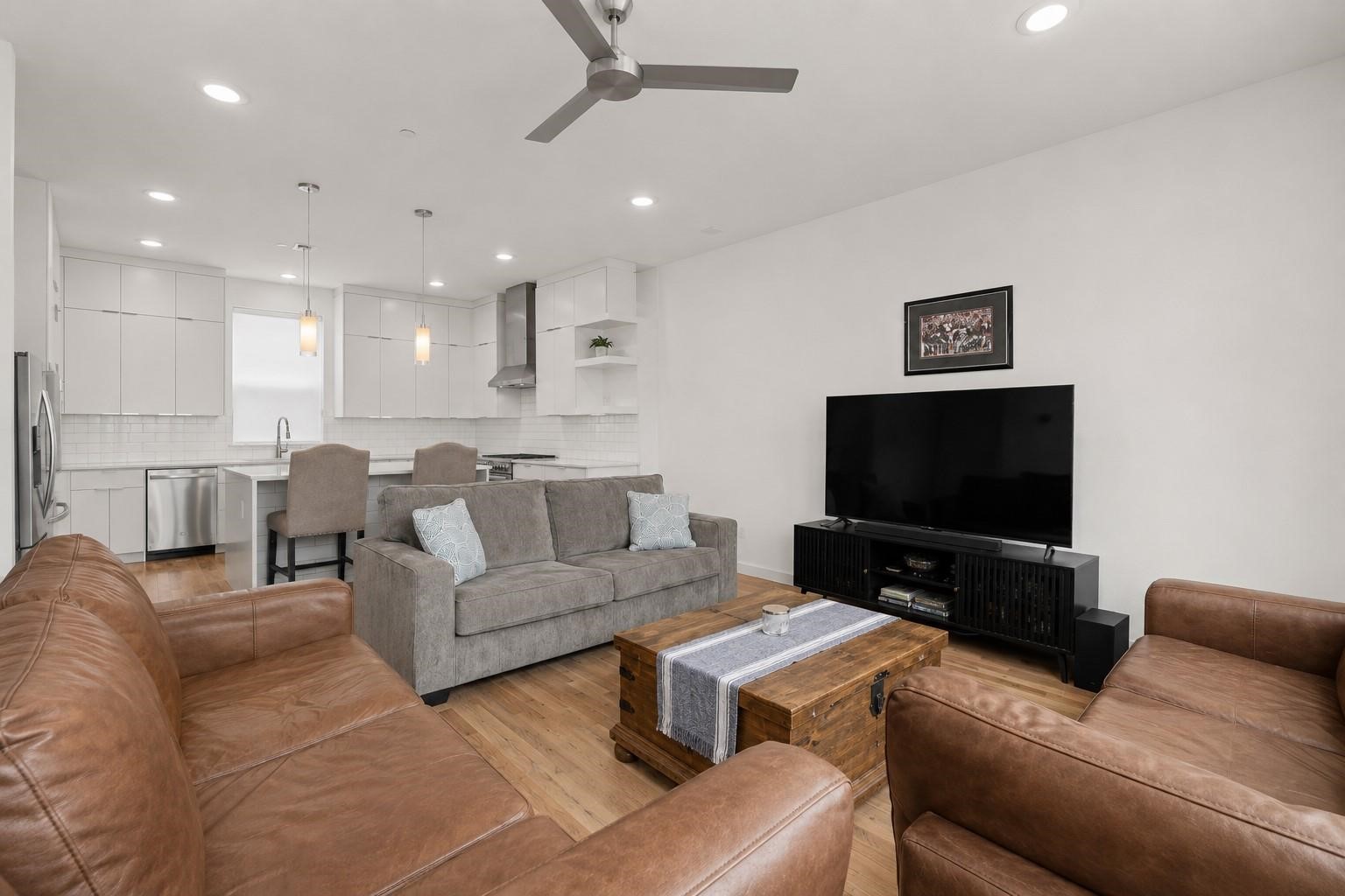 1510 N Washington Avenue 203