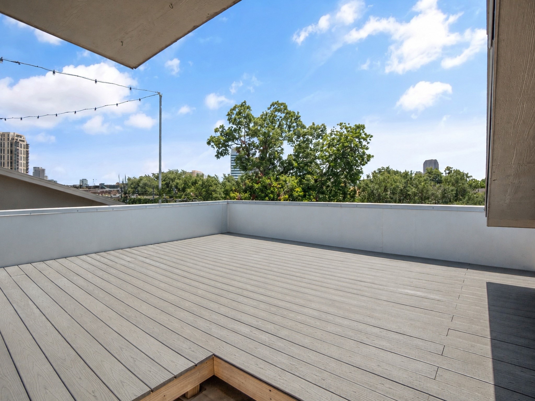 3930 Bowser Avenue 10