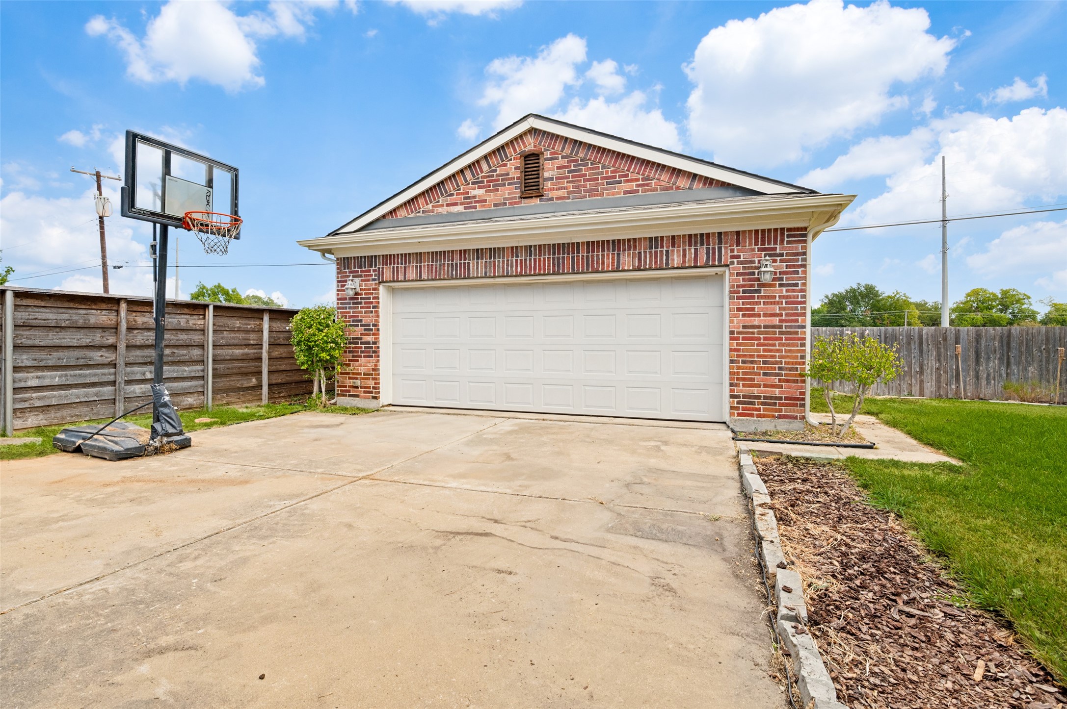 10918 Beauty Lane