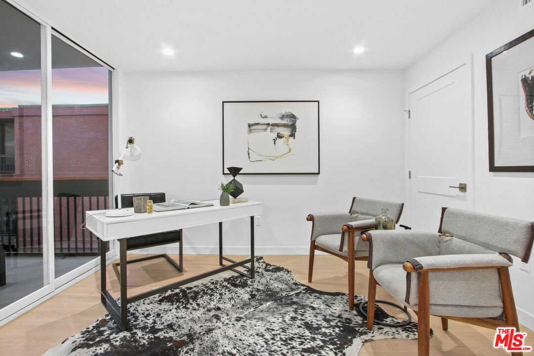 1025 Ocean Ave Unit: 301
