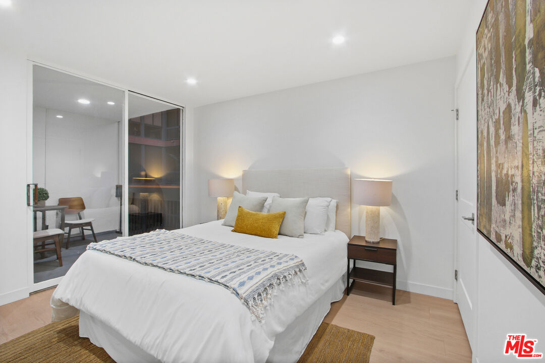 1025 Ocean Ave Unit: 301