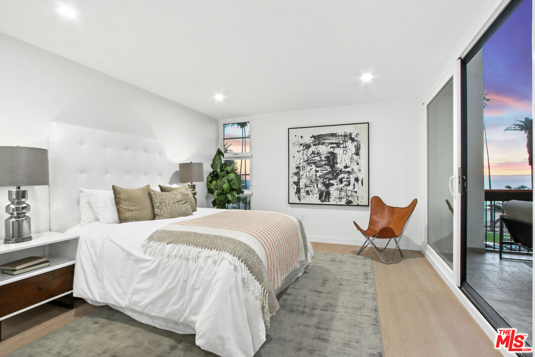1025 Ocean Ave Unit: 301