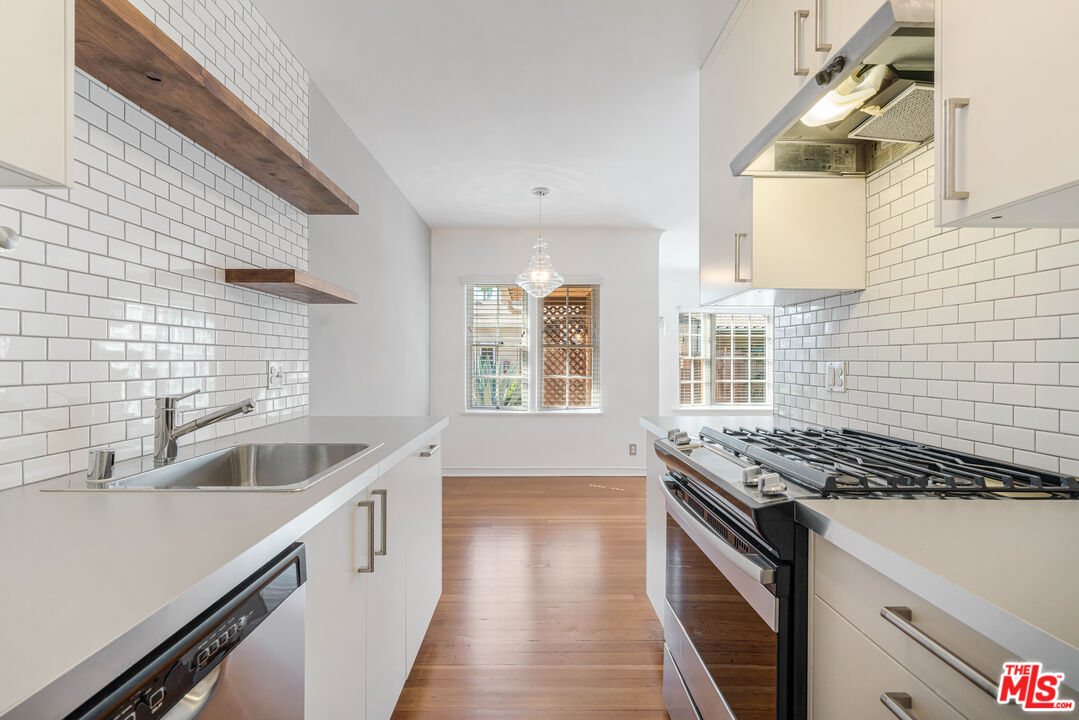 2409 28th St Unit: 1
