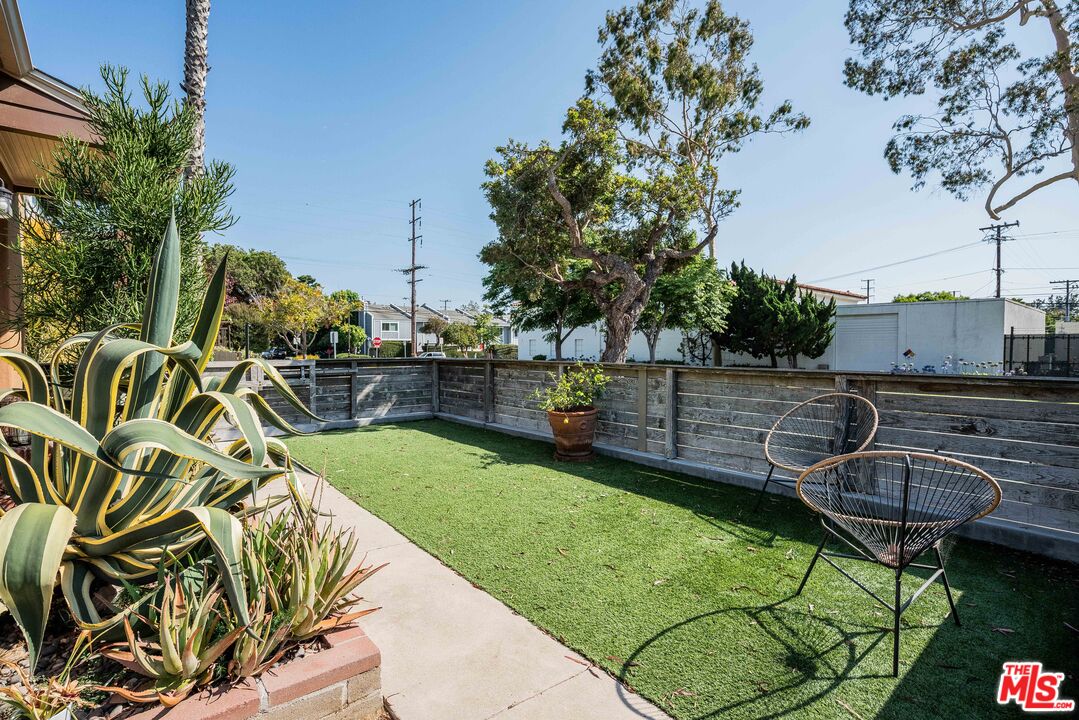 2409 28th St Unit: 1