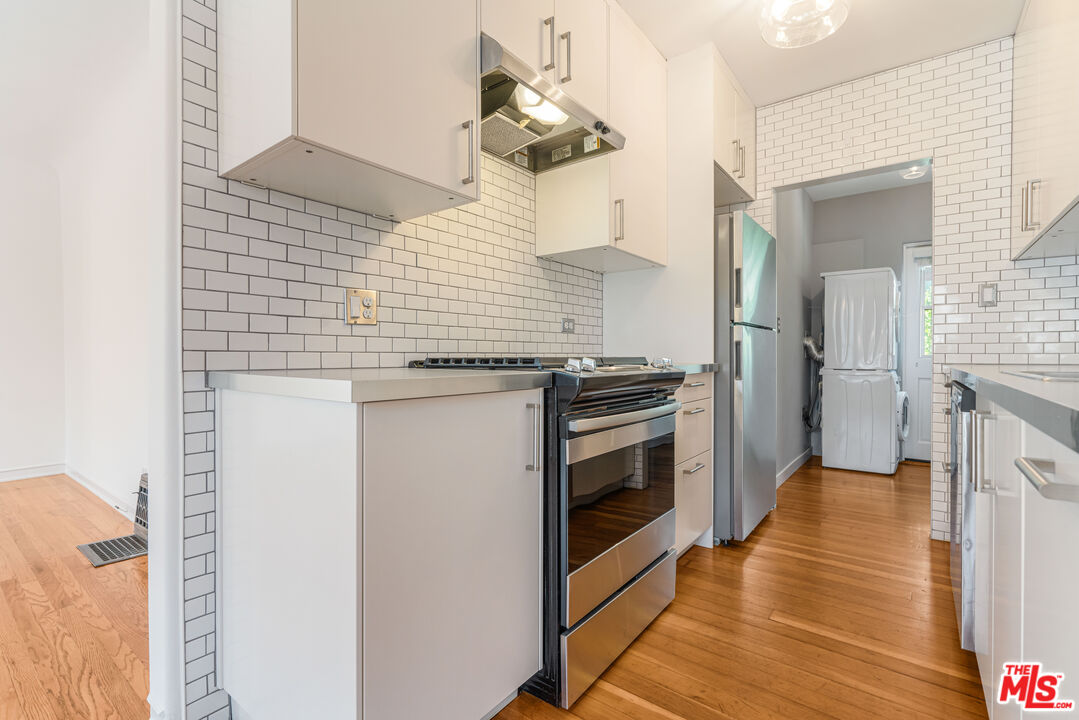 2409 28th St Unit: 1