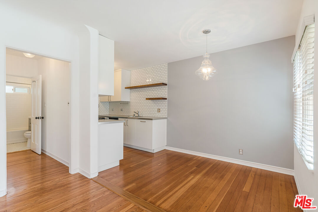 2409 28th St Unit: 1