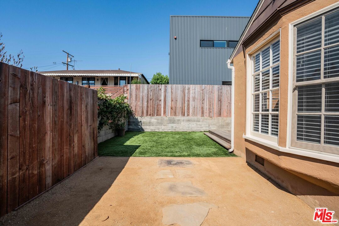 2409 28th St Unit: 1
