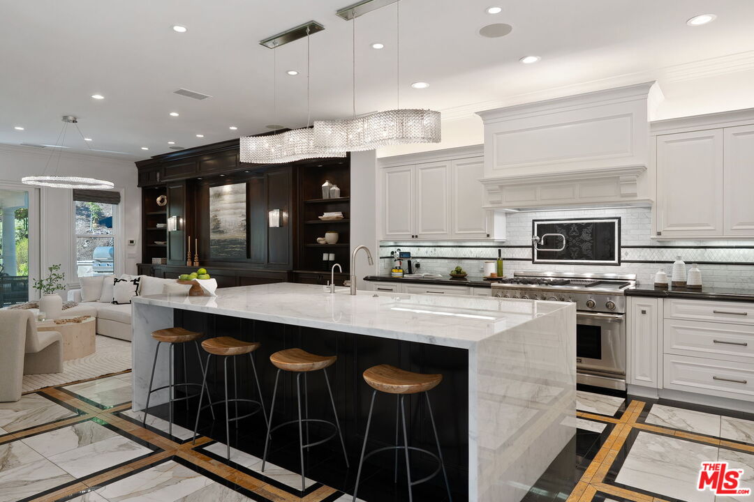 1416 Caitlyn Cir