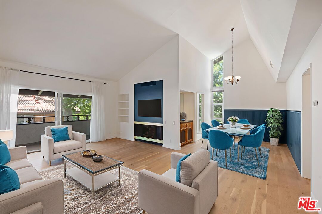 31568 Agoura Rd Unit: 4