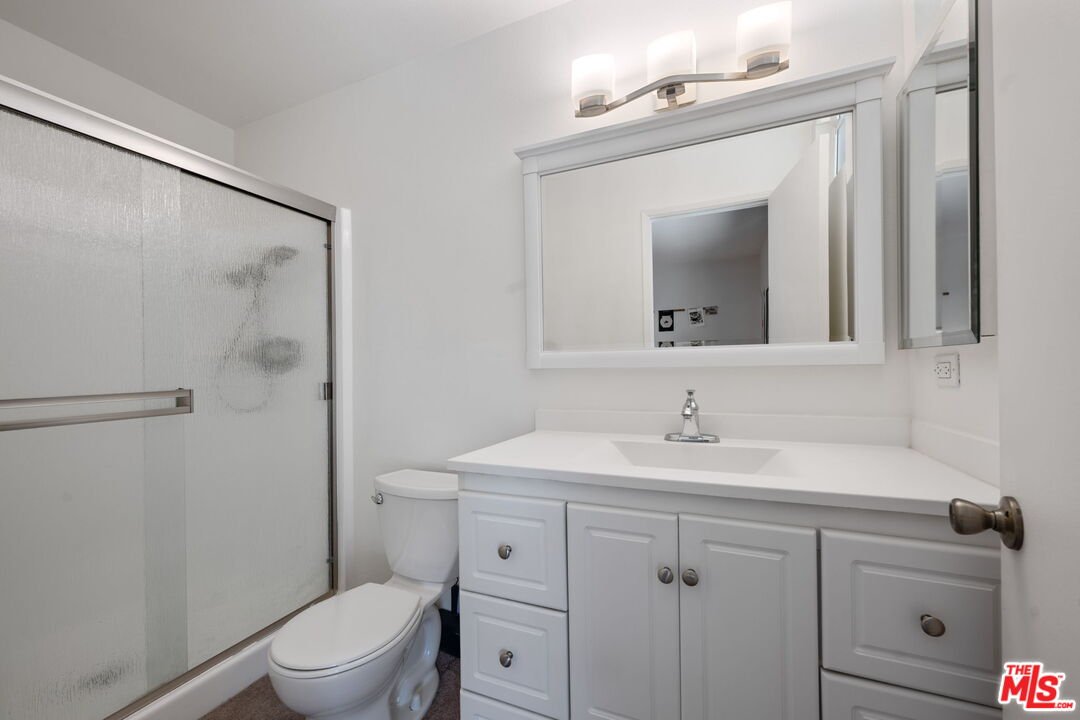 31568 Agoura Rd Unit: 4