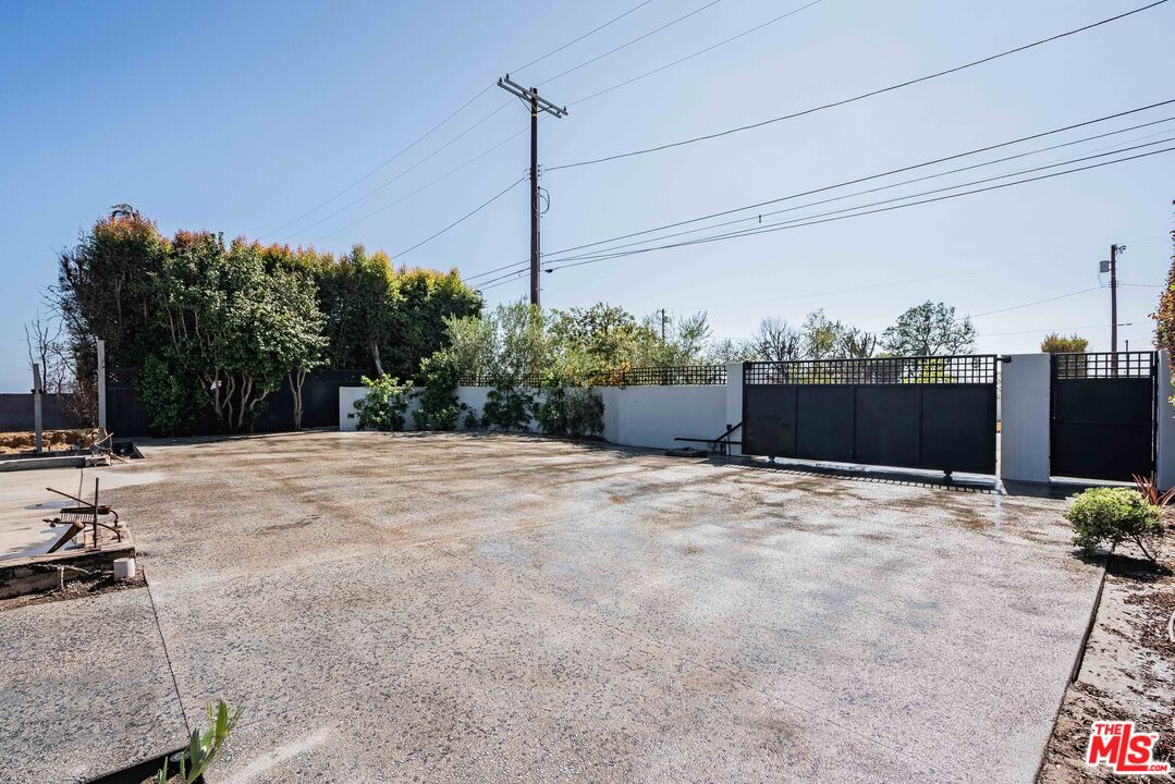 1144 Chautauqua Blvd