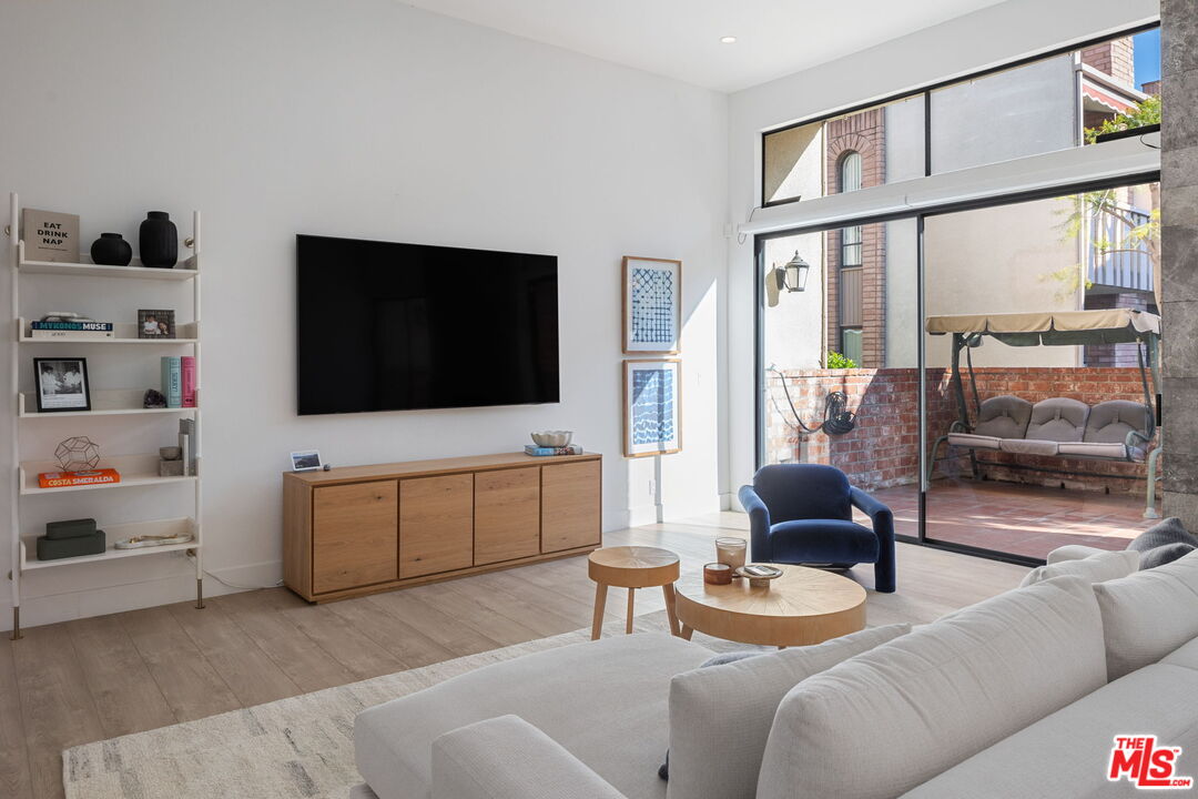 5254 Yarmouth Ave Unit: 47