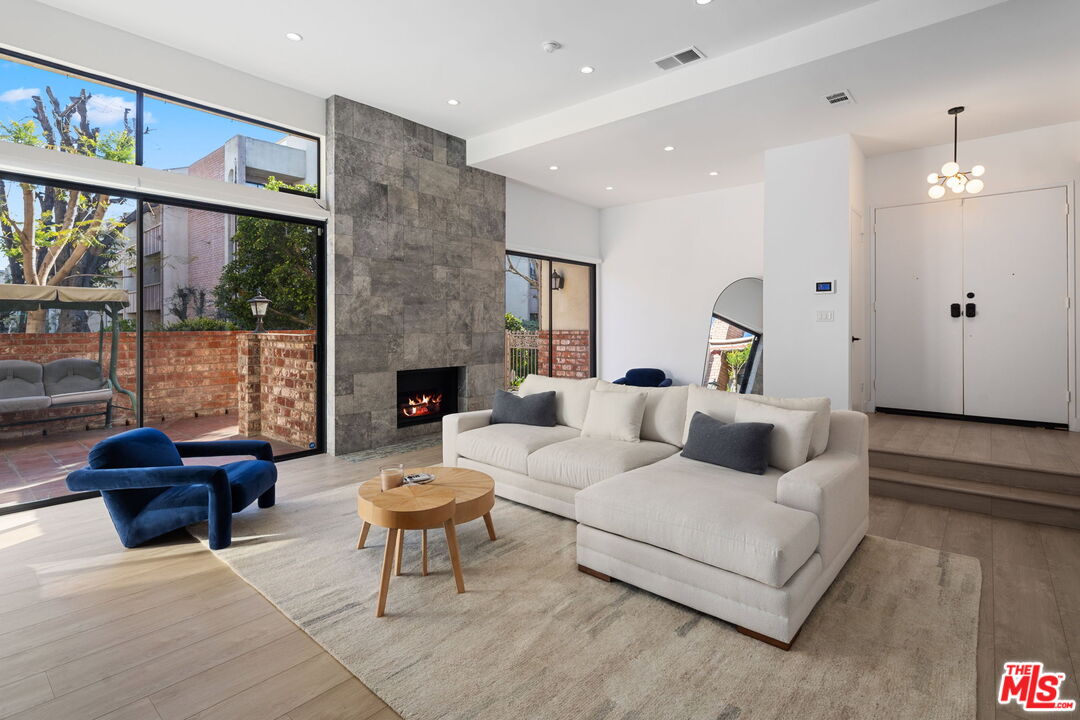 5254 Yarmouth Ave Unit: 47