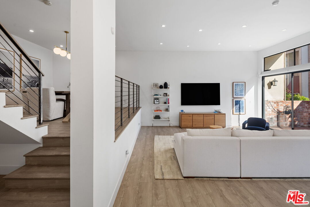 5254 Yarmouth Ave Unit: 47