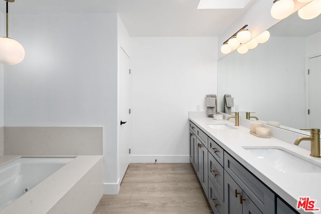 5254 Yarmouth Ave Unit: 47