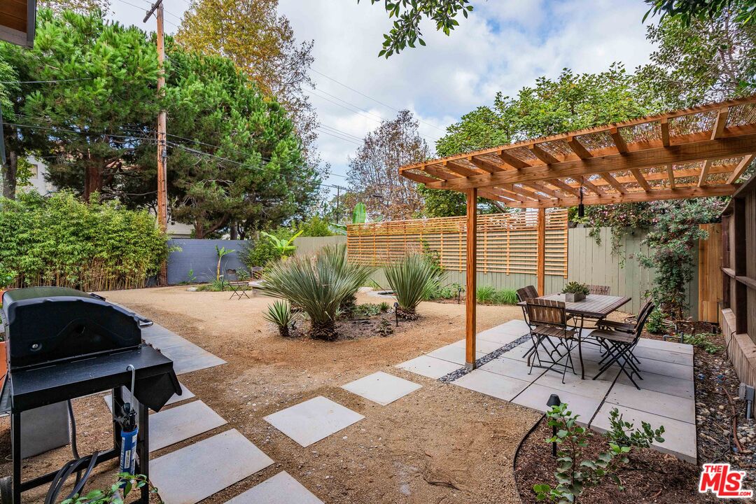621 California Ave