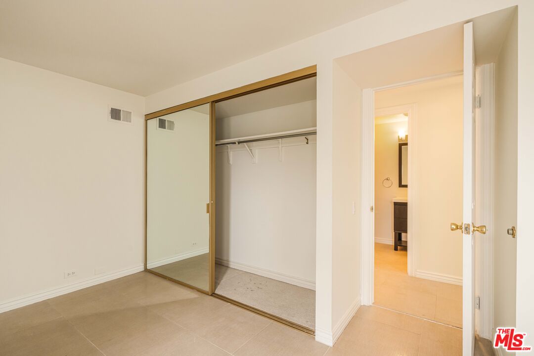 1200 El Hito Cir