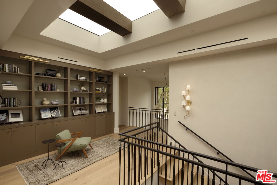 1186 Corsica Dr