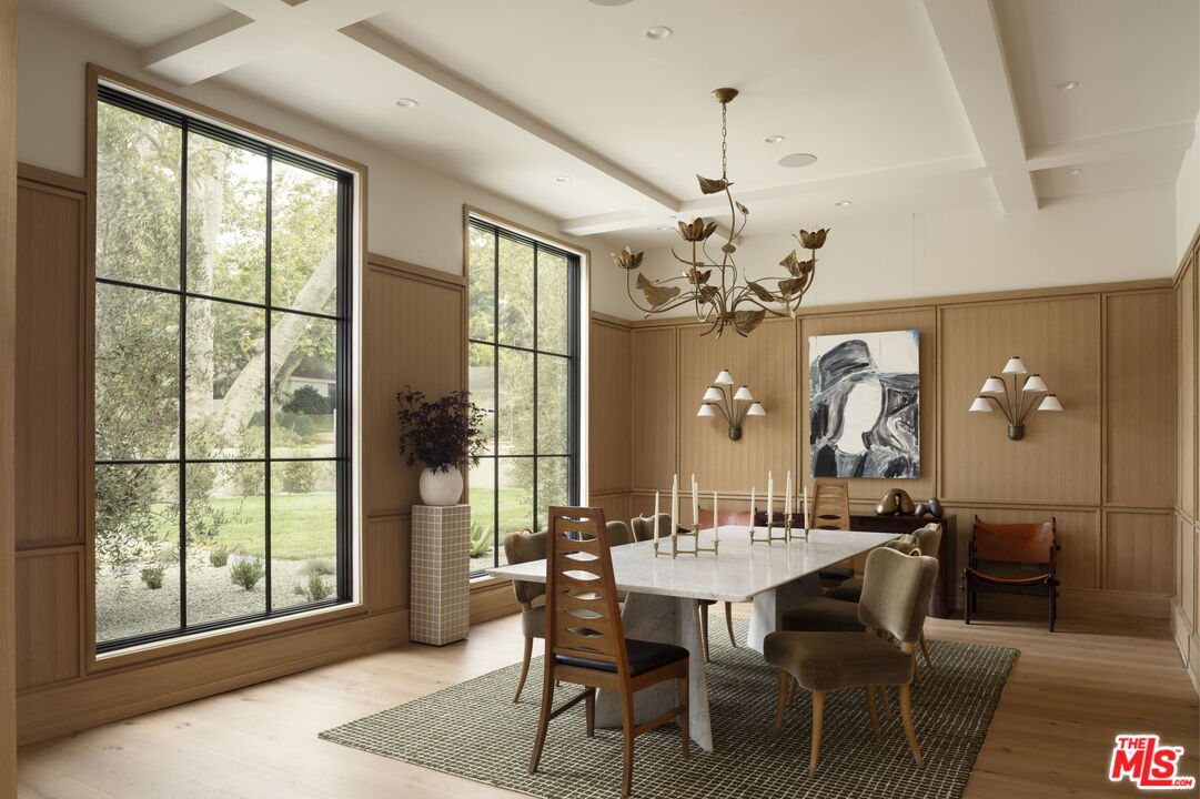 1186 Corsica Dr