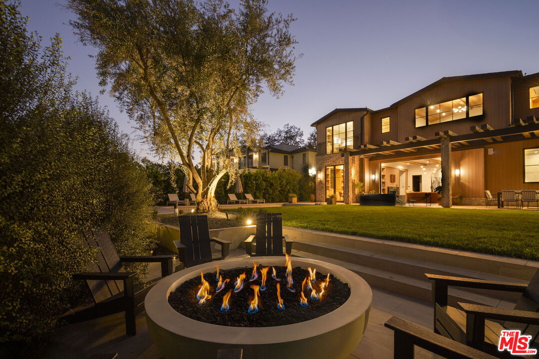 1186 Corsica Dr