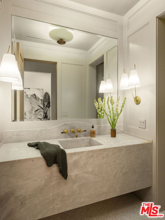 1186 Corsica Dr
