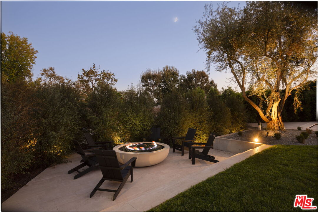 1186 Corsica Dr