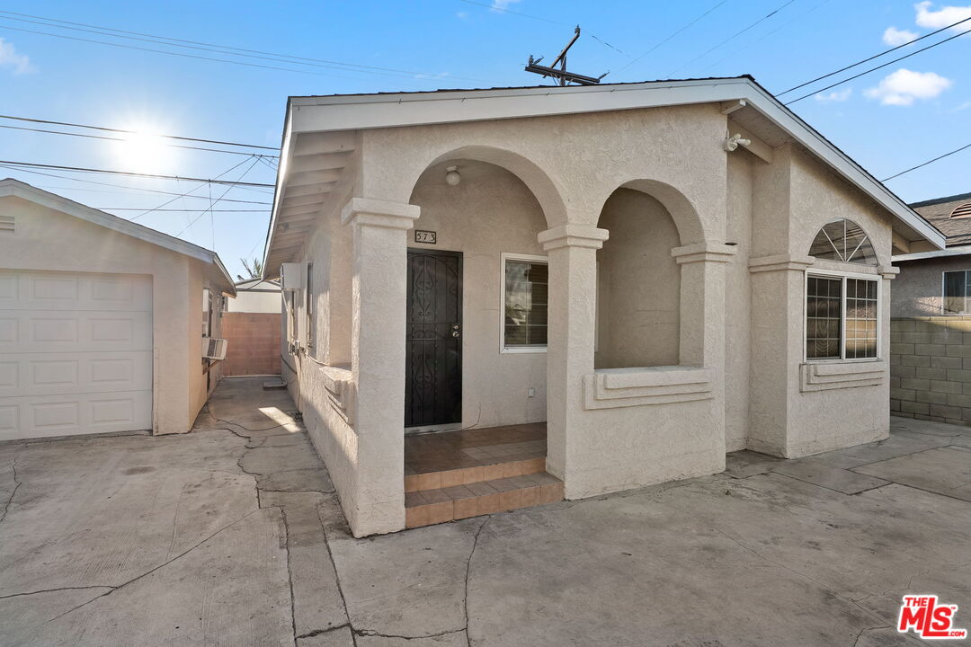573 Belden Ave