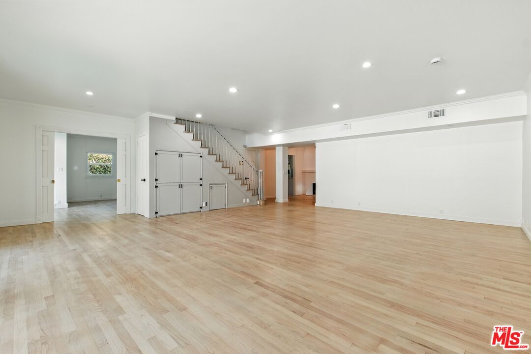 4640 Laurelgrove Ave