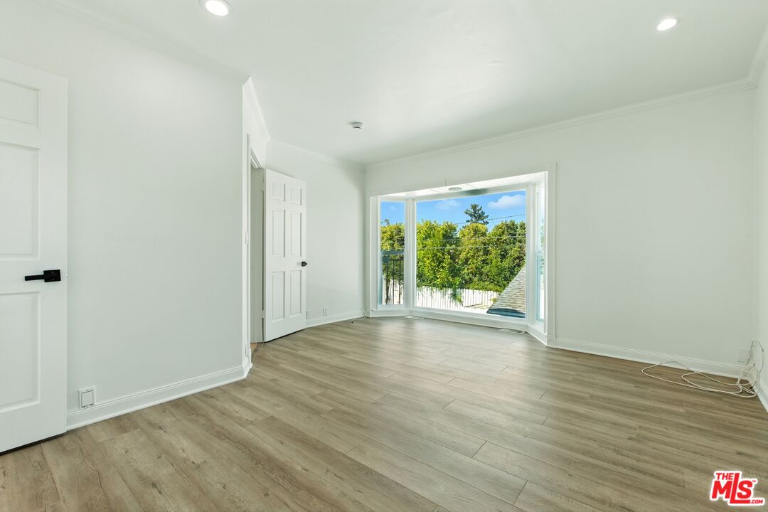 4640 Laurelgrove Ave