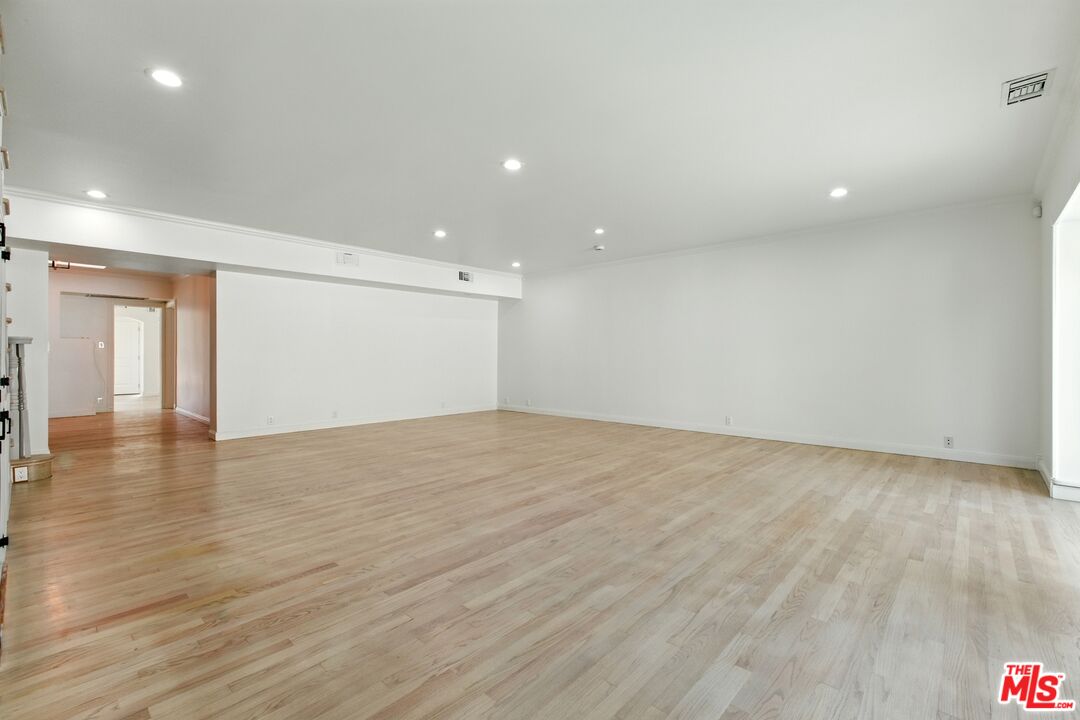 4640 Laurelgrove Ave