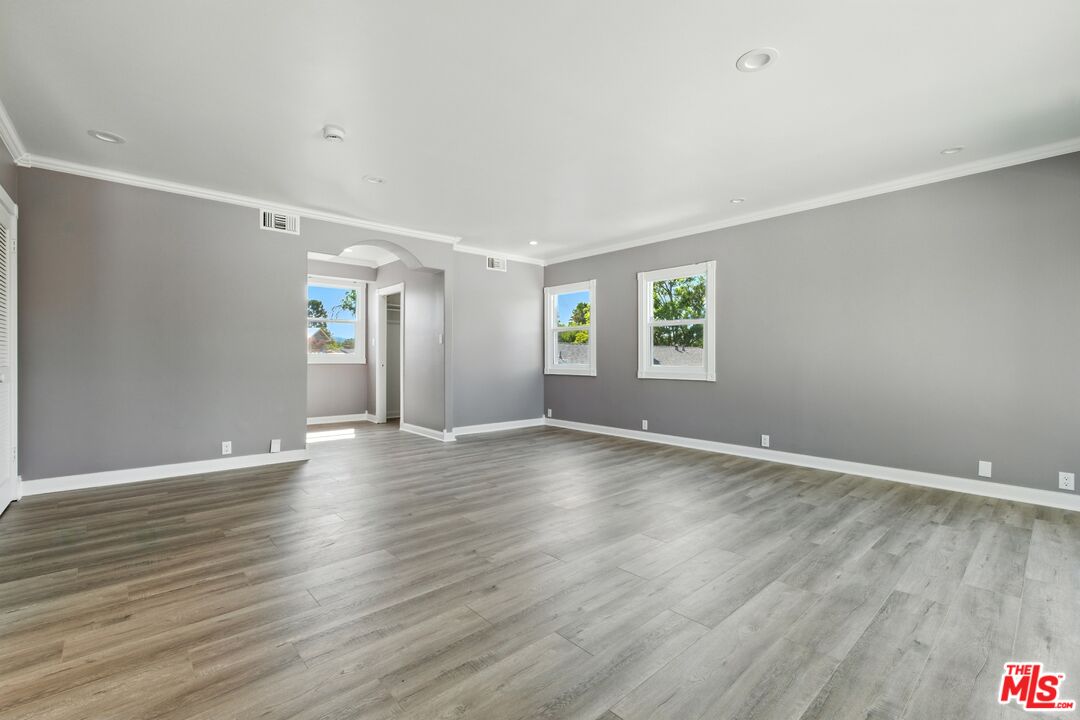 4640 Laurelgrove Ave